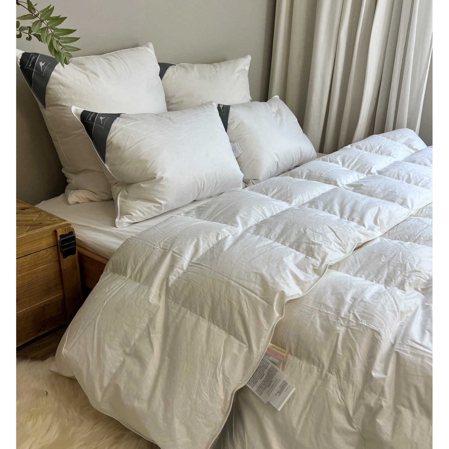 lightweight goose down comforter